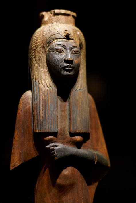 Queen Ahmes Nefertari With Vulture Headdress Egypt
