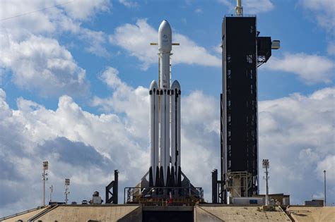 spacex postpones falcon heavy launch due  high winds space