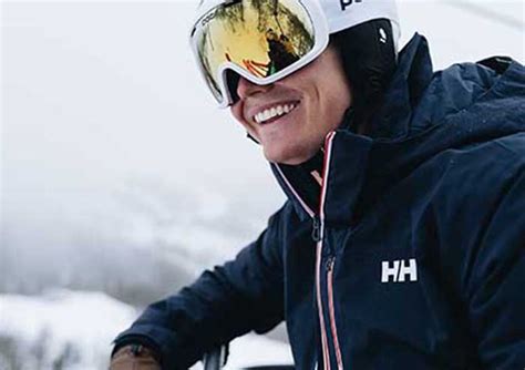 helly hansen vuelve más ligeras sus prendas de esquí gracias al