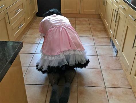 Oap Dominatrix Forces Men To Dress As Maids And Tidy Her