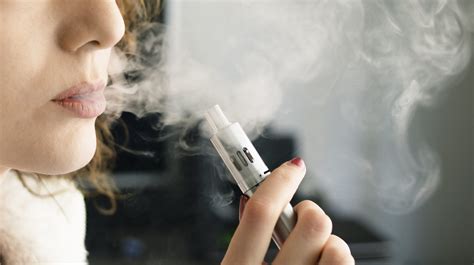 Proposal To Raise Smoking Vape Age Clears State House