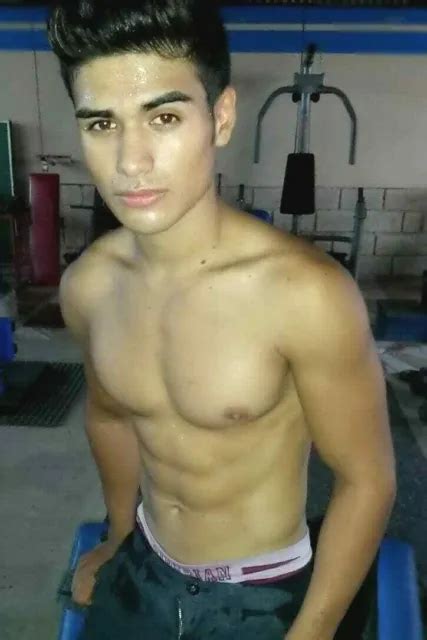 Shirtless Male Muscular Jock Hunk Beefcake Gym Fitness Latin Man Photo
