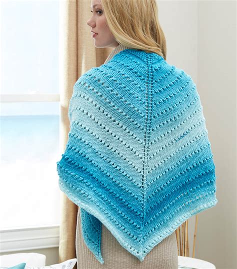 knit  simple lace triangle shawl knitting bee