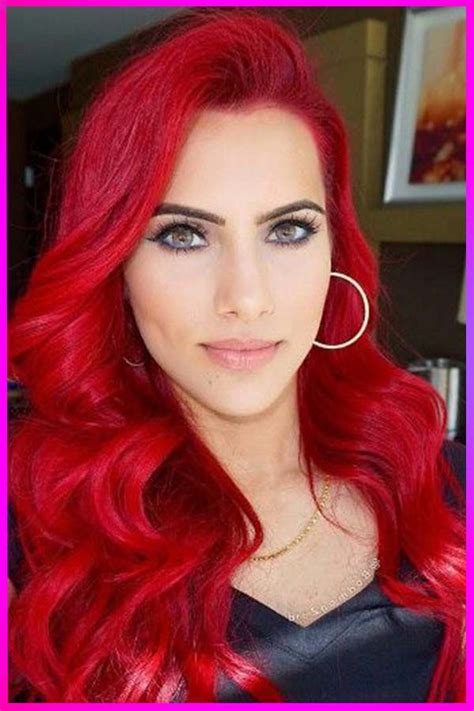 The Best Long Layered Red Hairstyles And Haircuts For Womens With Round
