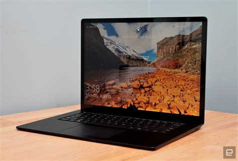 surface laptop  review    bigger  ultraportable