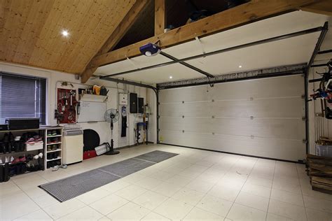advantage   garage space  garage door centre