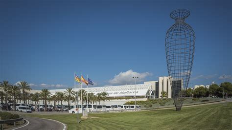 palma airport breaks records      mio passengers