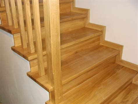 uslugi stolarskie andrzej grzybowski schody drewniane porecze drewniane  podstopnica drewniana