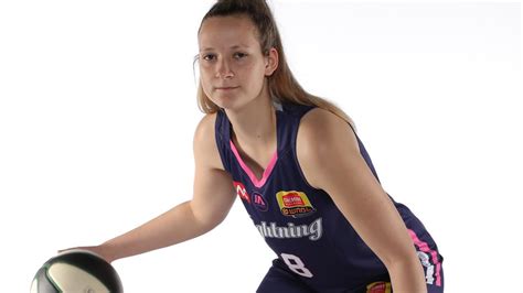 chelsea brook and mitch creek sign on with adelaide lightning for 2019