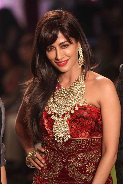 High Quality Bollywood Celebrity Pictures Chitrangada Singh Looks