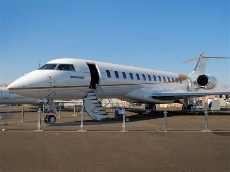 bombardier debuts global  private jet  details business