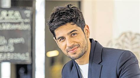 Sidharth Malhotra Aiyaary Will Release On Time Entertainment News