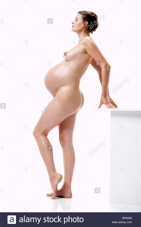 free naked pic pregnant woman