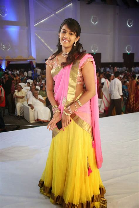 niharika konidela in saree stills