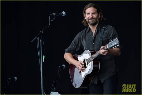 Bradley Cooper Plays At Glastonbury For A Star Is Born