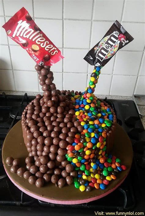 40 Of The Most Creative Cakes That Are Too Cool To Eat By
