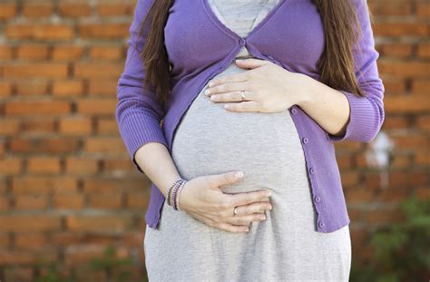 warning signs and causes of preeclampsia before and after delivery