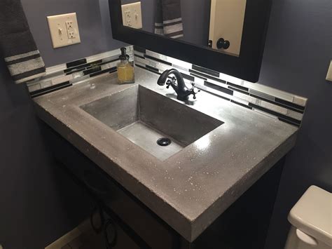 Diy Bathroom Vanity W Built In Concrete Sink Diy Concrete Vanity Top
