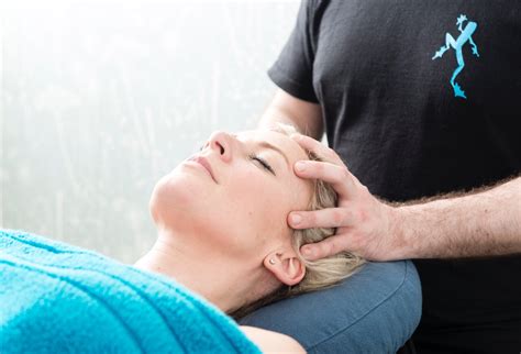 minute holistic massage  combined therapy
