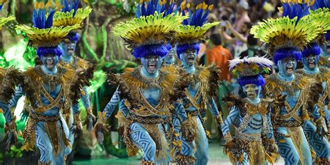Brésil Les Défilés Du Carnaval De Rio De Janeiro Reportés En Avril à