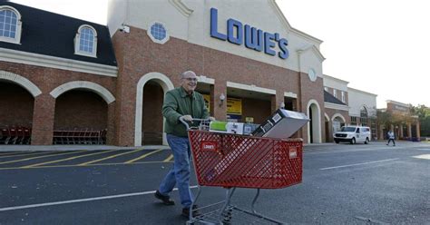 lowes  partnerships   veterans  job training housing