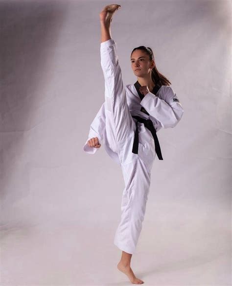 martial arts girl martial arts women female martial artists fighter