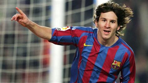 Barcelona Celebra Estreia De Messi Com A Equipe Principal Há 15 Anos