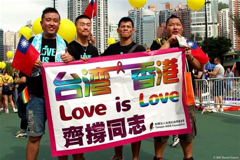 hkfp lens love is love record turnout as thousands