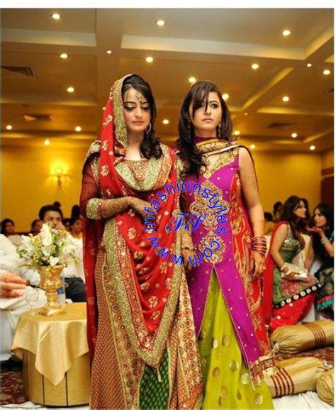 fashion designs stars new pakistani mehndi dresses for