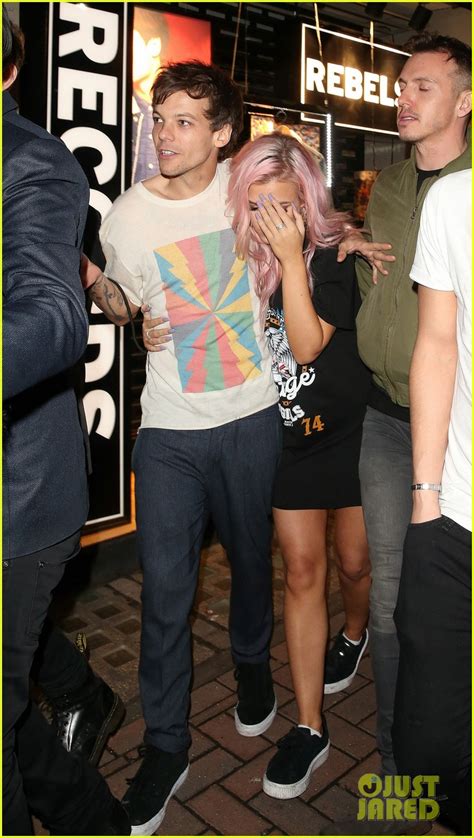 Full Sized Photo Of Louis Tomlinson Steps Out With Sister Lottie And