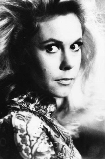 Elizabeth Montgomery Revealed In Red Hot Tell All Book 22moon