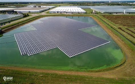 drijvend zonnepark lingewaard  zonnepanelen op het water burgers geven energie
