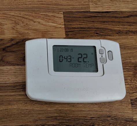 honeywell cm  day programmable thermostat  oxford oxfordshire gumtree