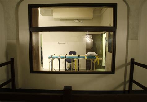 head  washington corrections supports death penalty moratorium