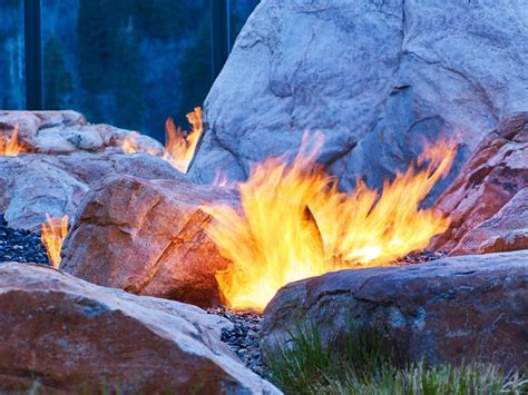 Resorts With The Sexiest Fire Pits Outdoor Fire Pit Fire Pit