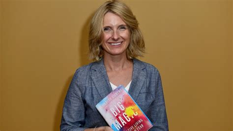 eat pray love author elizabeth gilbert reveals she s in love with woman with cancer abc news