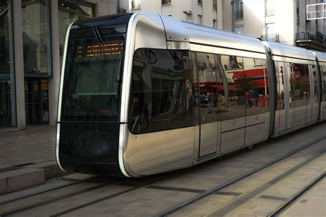 nouveau tramway     beau  efficace