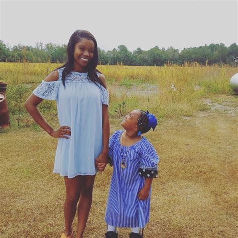 Viral Video Fayetteville Single Mom Teaches Daughter With Cerebral