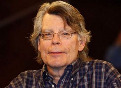 stephen king issues  apology  mocking republicans  train crash
