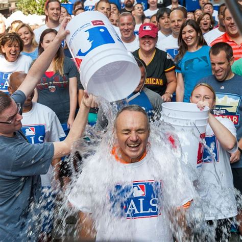 The Ice Bucket Challenge Was An Awesome Bonding Ritual Science Of Us