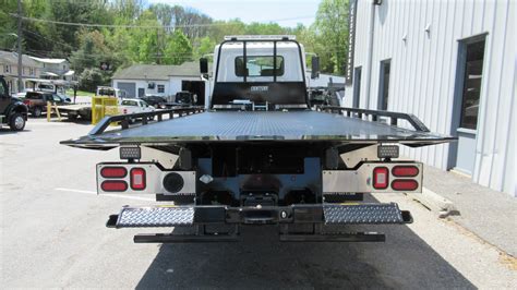 types  tow trucks car carriers  purchase