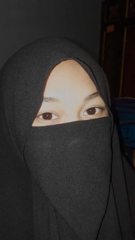 Cewek Bercadar In 2022 Foto Gadis Cantik Gambar Snapchat Pejuang Wanita
