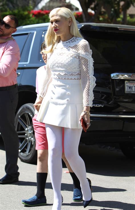 Gwen Stefani In White For Easter Fashion Famous Girls White Pantyhose