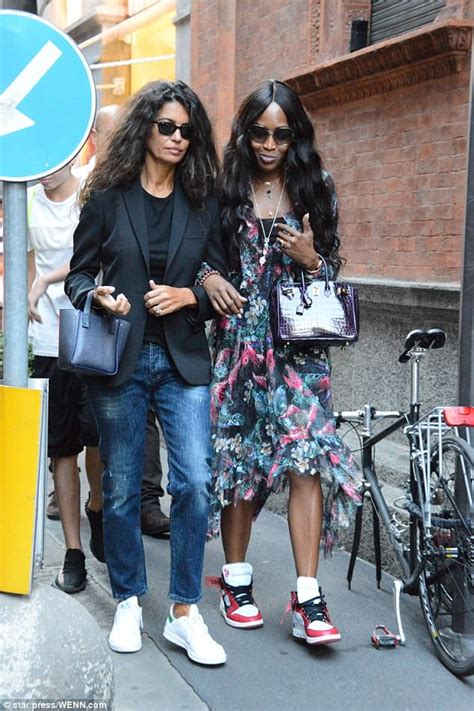 naomi campbell looks stylish in a billowing floral dress