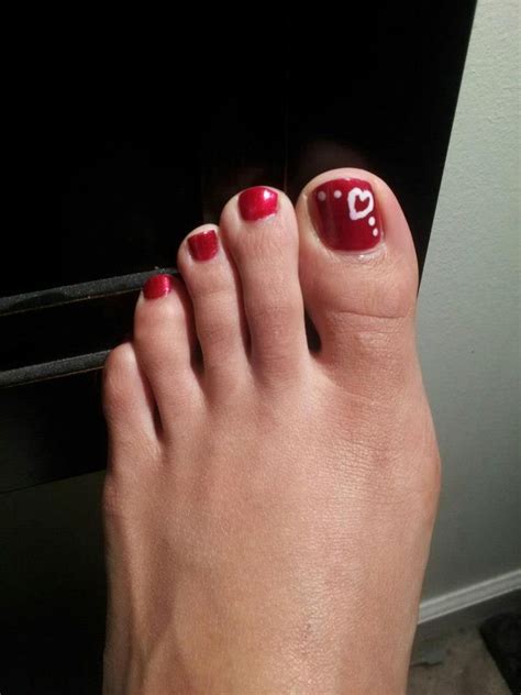 valentines day nails toes  hearts toe nail designs gel toe nails pedicure designs