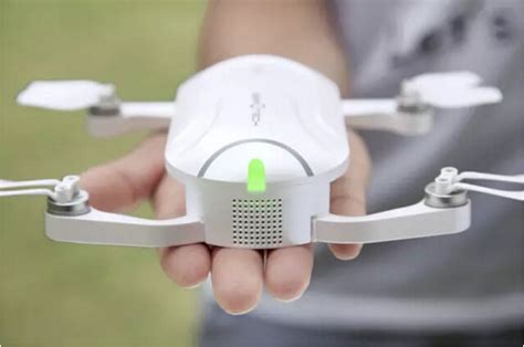 selfie drones  capture   precious moments tech jek