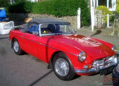 1972 mg red