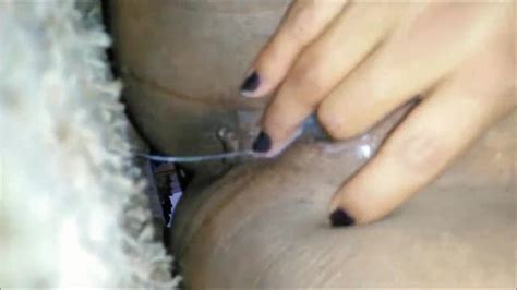 black amateur babe fingering her wet pussy to a squirting orgasm hd closeup thumbzilla