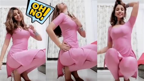 Really Hot And Sexy Dubsmash Don’t Miss This One Tamil Falooda