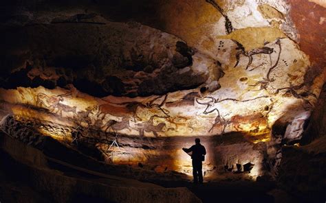 visit  lascaux cave guided tours  south  france